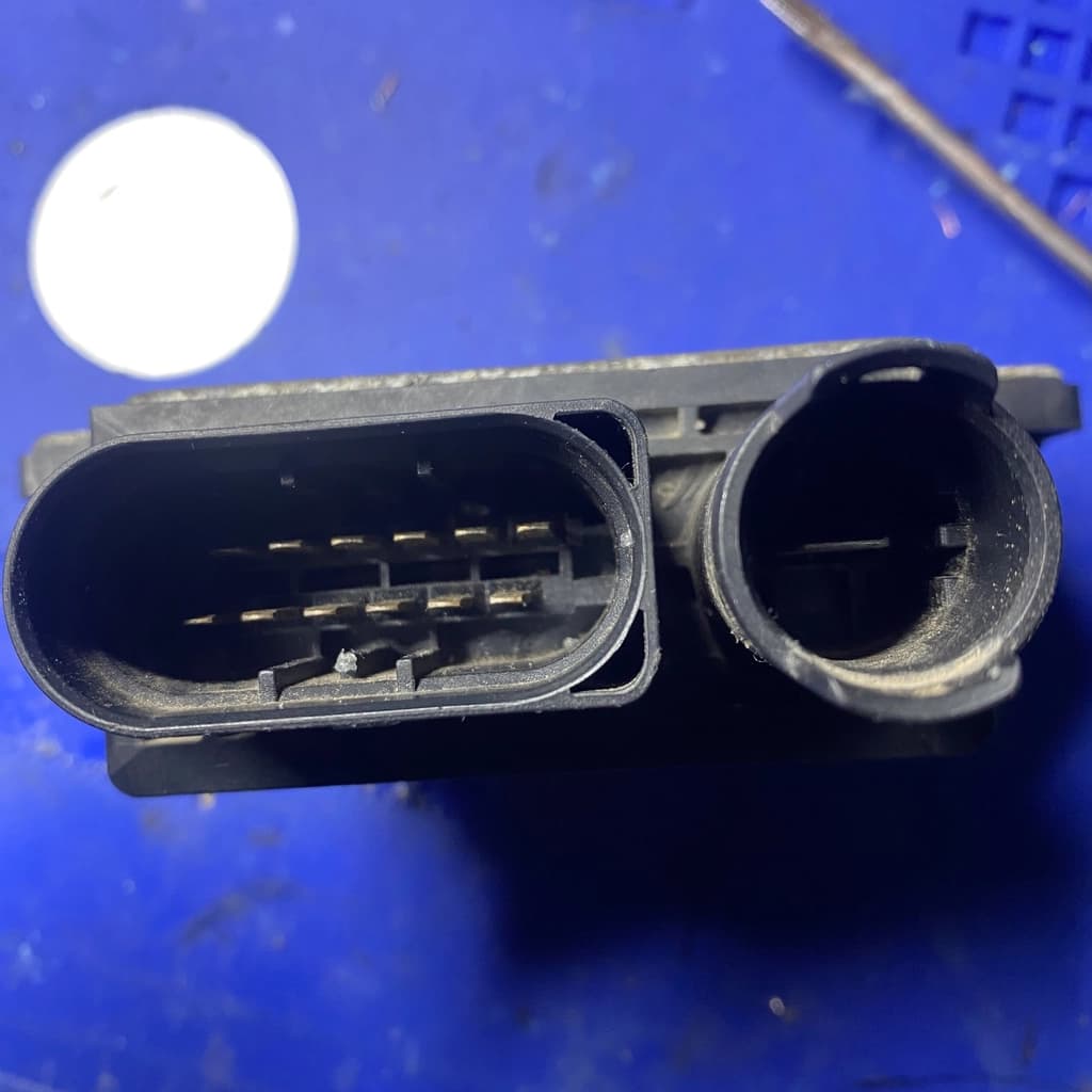 naprawa sterownika świec żarowych 0522120101 Beru zdjęcie-3